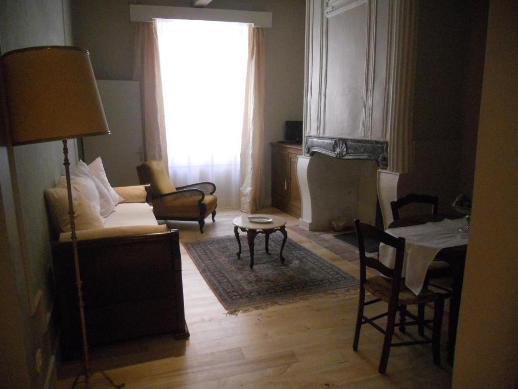 Les Drapiers De Villenouvelle Montauban Habitación foto